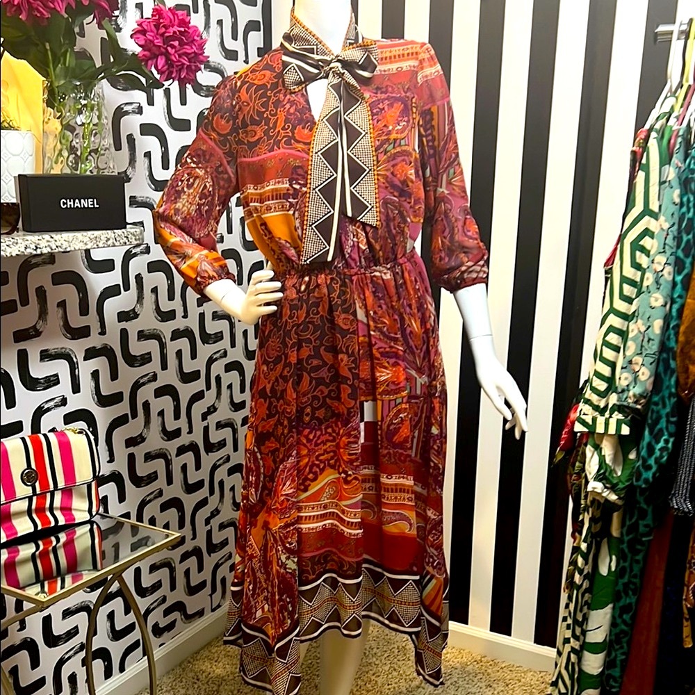 Elegant Long Sleeve Patterned Dress